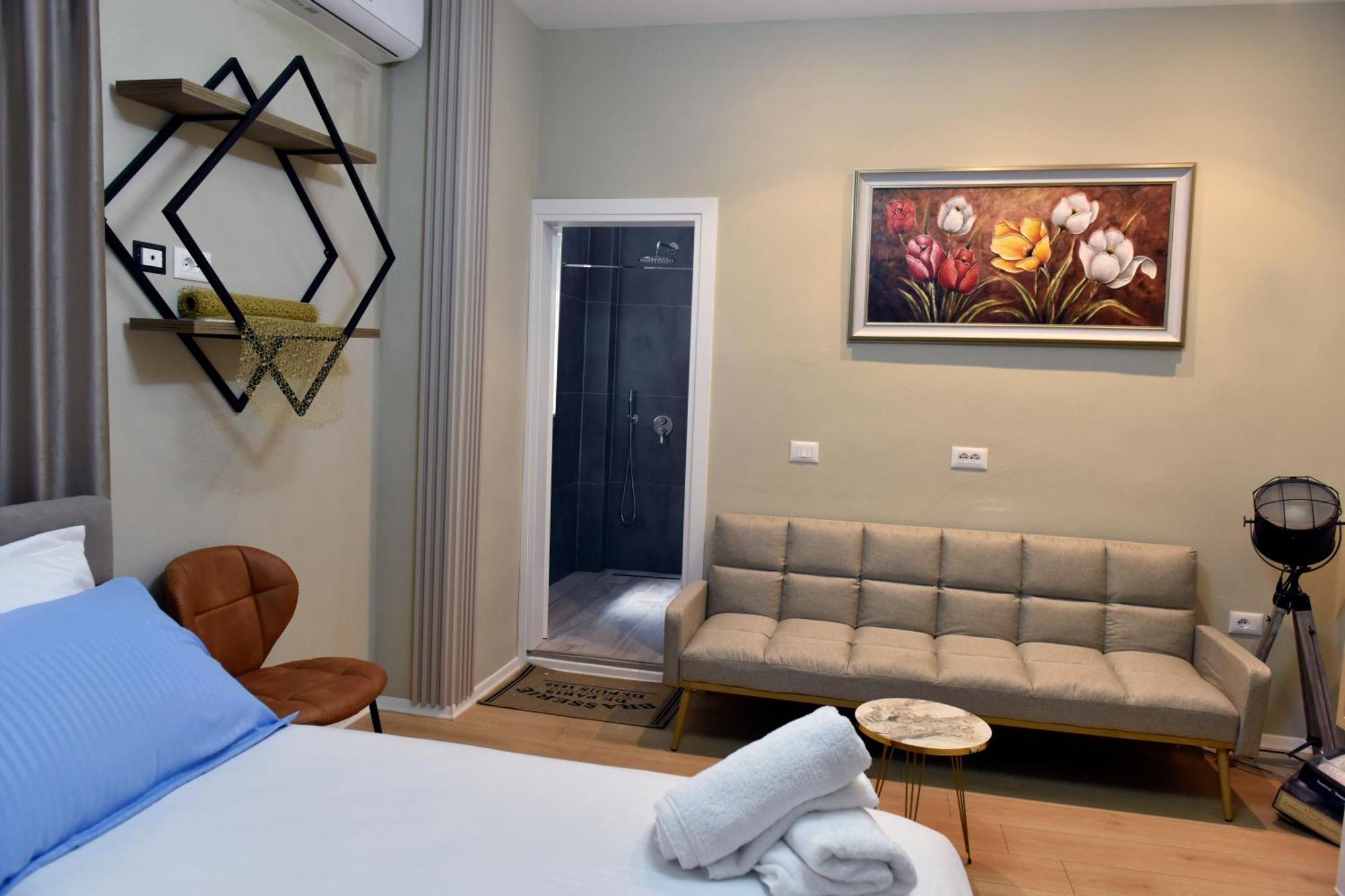 City Center Rooms And Apartments Дуррес Экстерьер фото