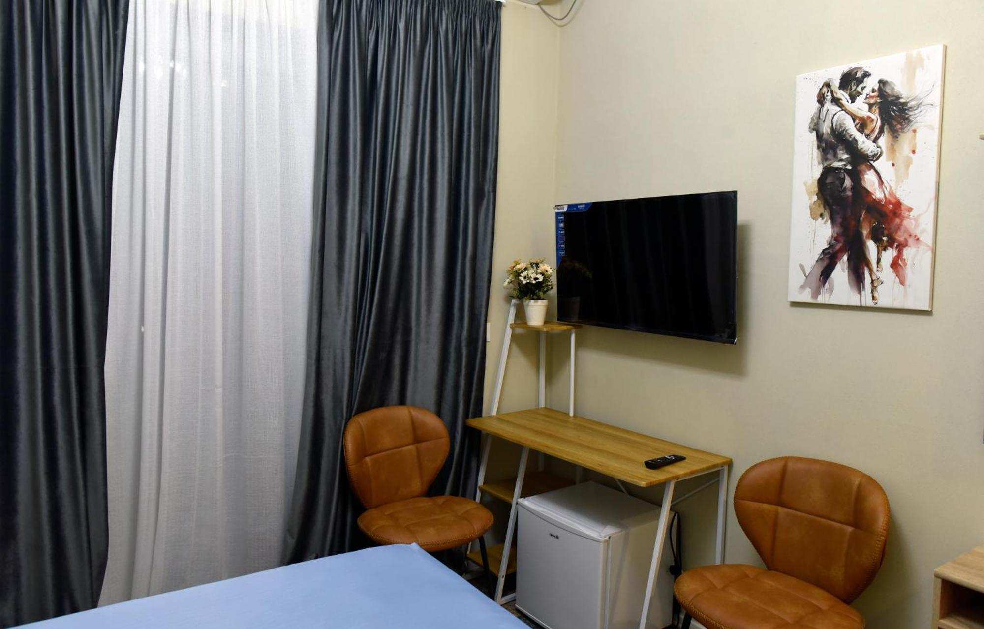 City Center Rooms And Apartments Дуррес Экстерьер фото