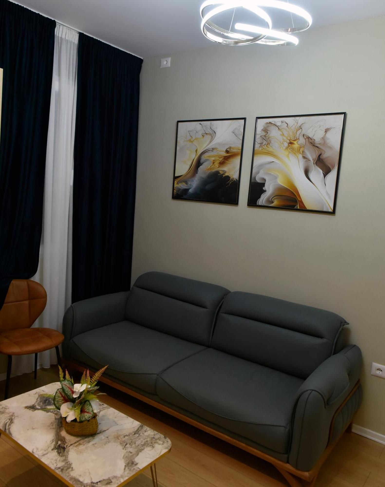 City Center Rooms And Apartments Дуррес Экстерьер фото