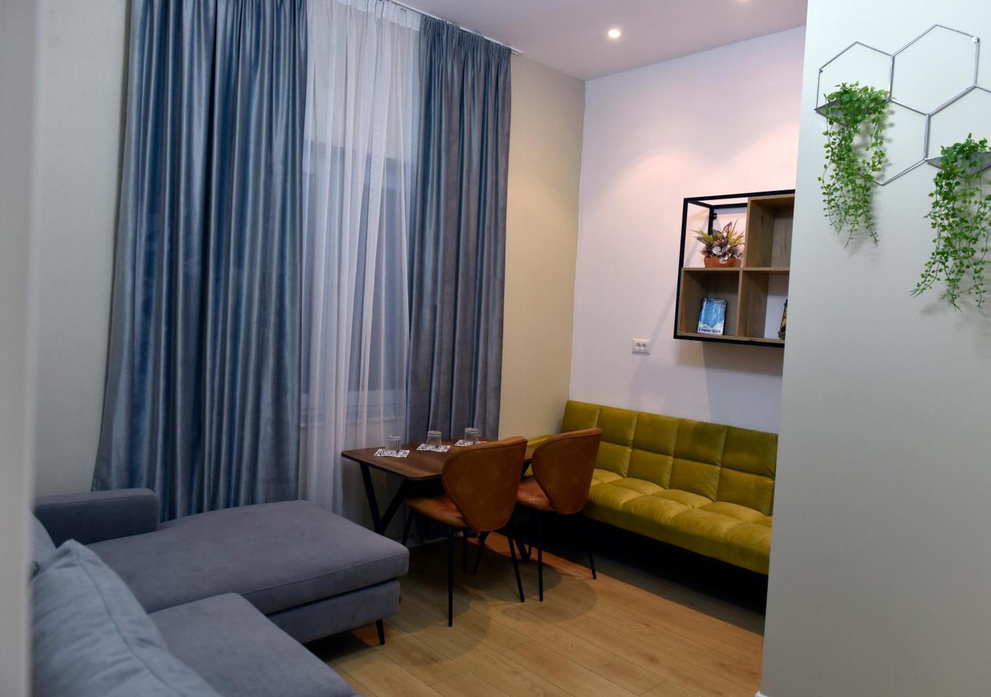 City Center Rooms And Apartments Дуррес Экстерьер фото